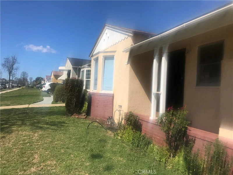 1855 92nd, Los Angeles, CA 90047