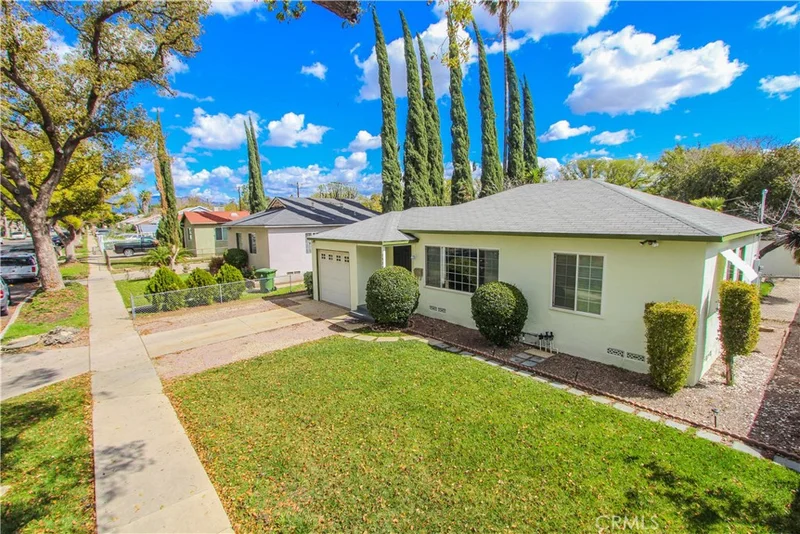 7924 Hazeltine, Panorama City, CA 91402
