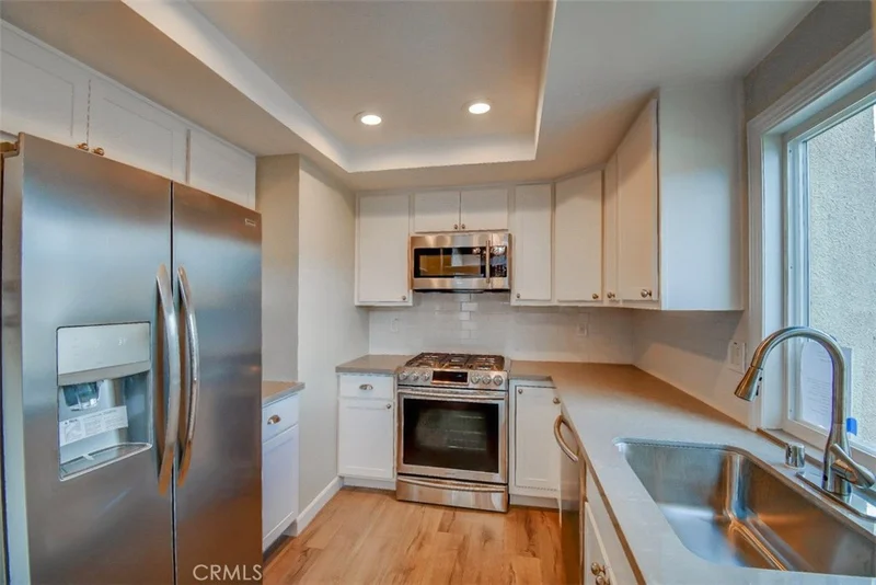 8566 Larkhall #811D, Huntington Beach, CA 92646