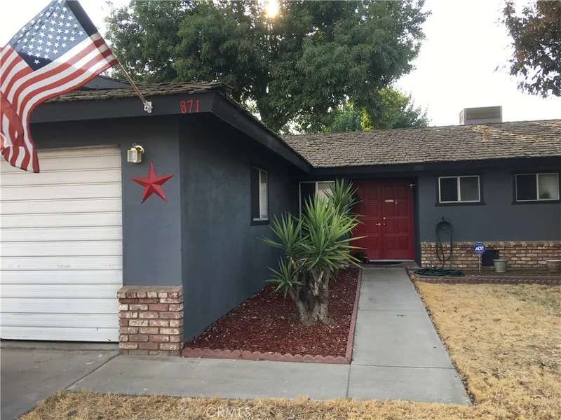 871 Salisbury, Porterville, CA 93257