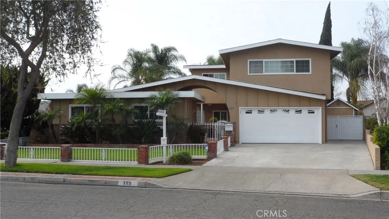 119 Queensbury, Anaheim, CA 92806