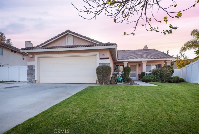 8591 Chesterfield, Riverside, CA 92508