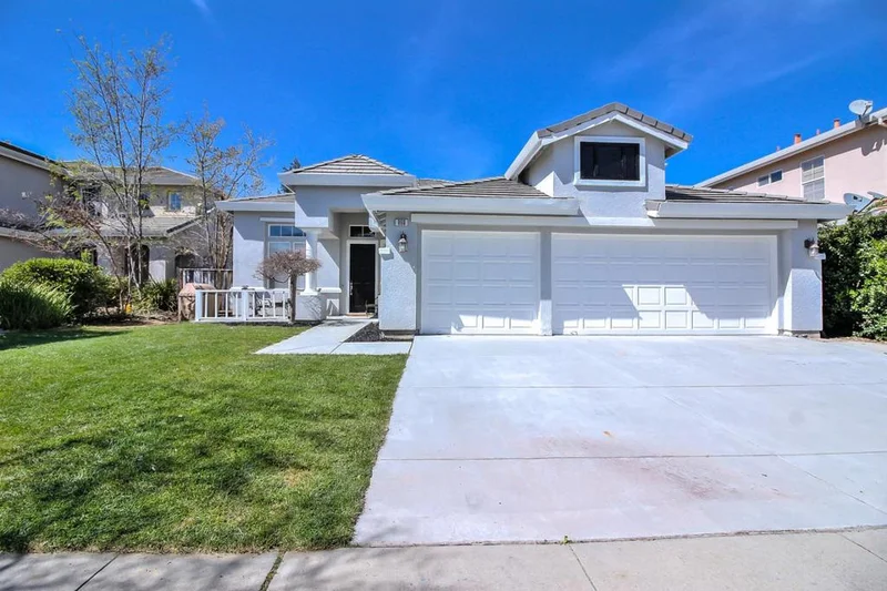 869 Padova, Gilroy, CA 95020