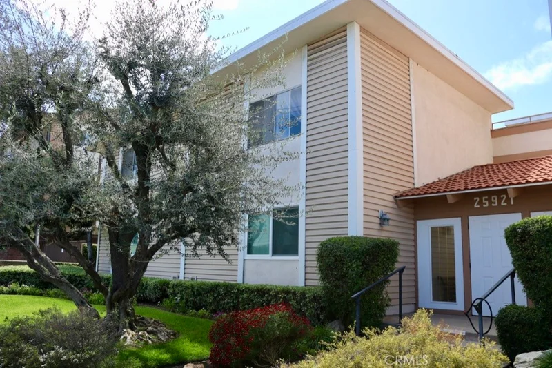 25921 Oak #203, Lomita, CA 90717