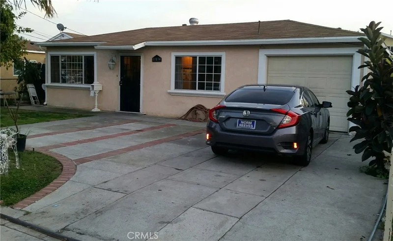 11834 Hopland, Norwalk, CA 90650