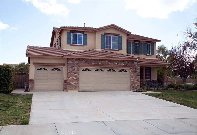 41016 Crimson Pillar, Lake Elsinore, CA 92532