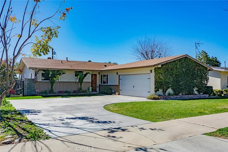 554 8th, Upland, CA 91786