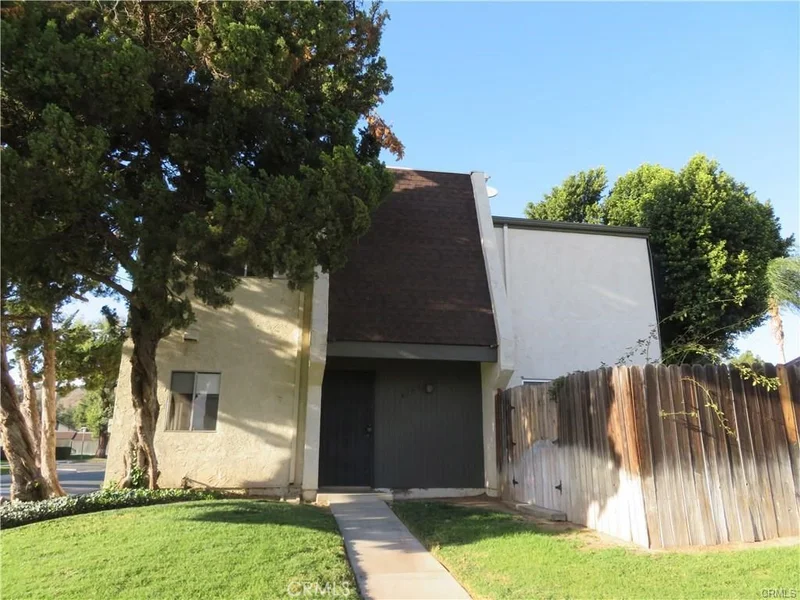 6164 Avenue Juan Diaz, Riverside, CA 92509