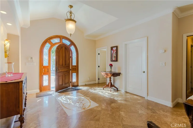 225 Gragmont, Covina, CA 91722