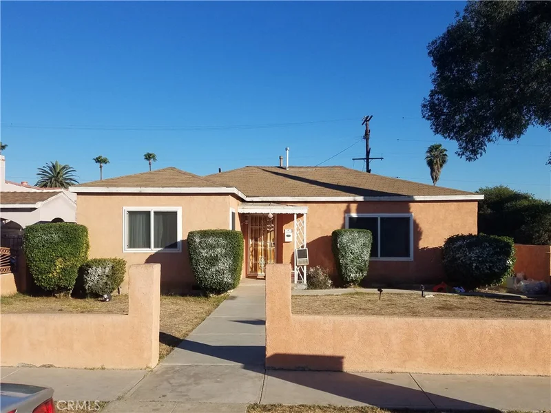 10340 La Salle, Los Angeles, CA 90047