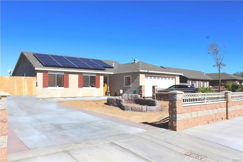 10326 Parkview, Adelanto, CA 92301