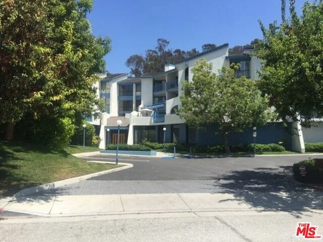4260 Via Arbolada #114, Los Angeles, CA 90042