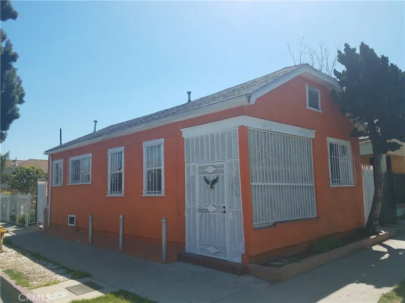 4104 Hoover, Los Angeles, CA 90037