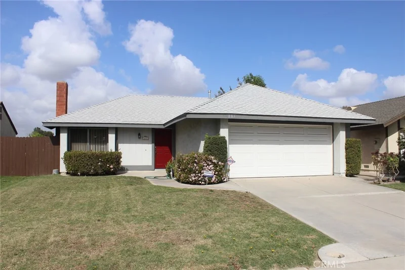 883 Smallwood, Colton, CA 92324