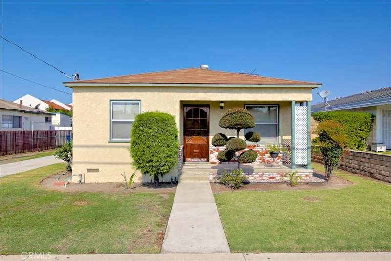 8521 Walker, Cypress, CA 90630