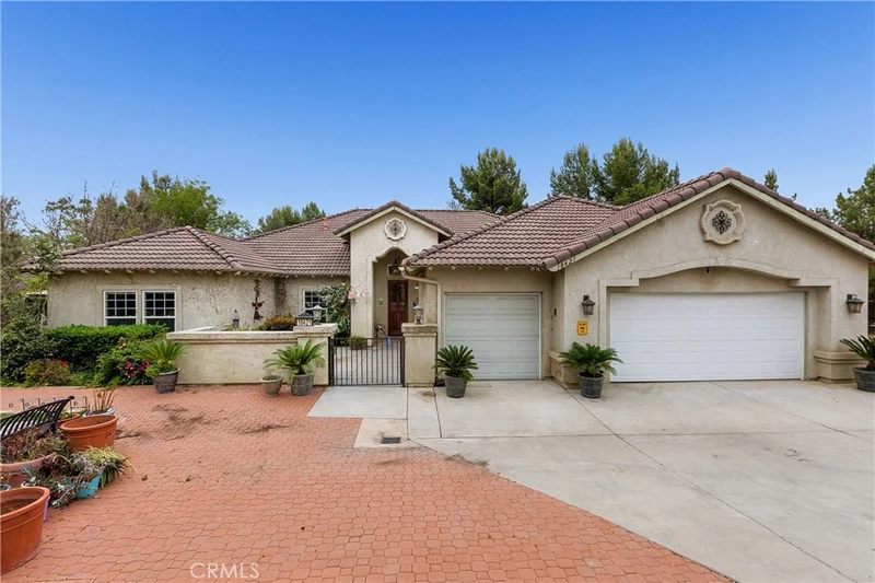 18421 Moss, Riverside, CA 92508