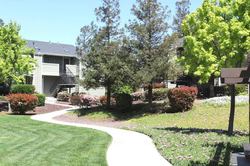 62 Castlecrest, San Jose, CA 95116