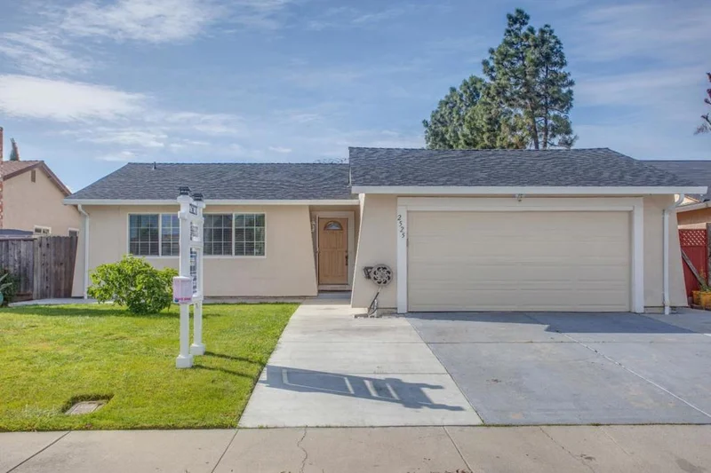 2525 Logsden, San Jose, CA 95122