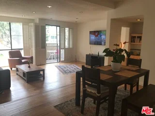 2307 Fox Hills #101, Los Angeles, CA 90064