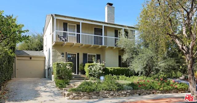 11357 Albata, Los Angeles, CA 90049