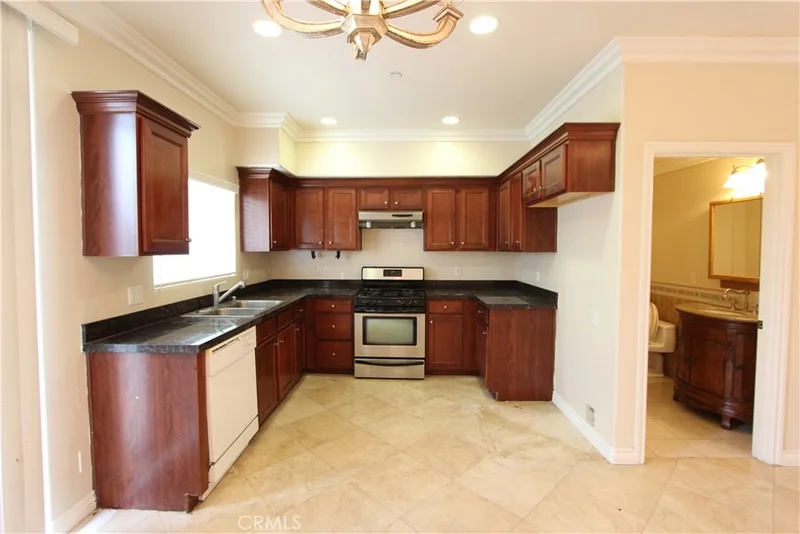 463 Wheeling, Los Angeles, CA 90042