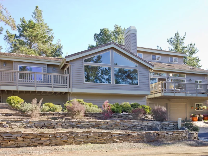1860 Tully Place, Cambria, CA 93428