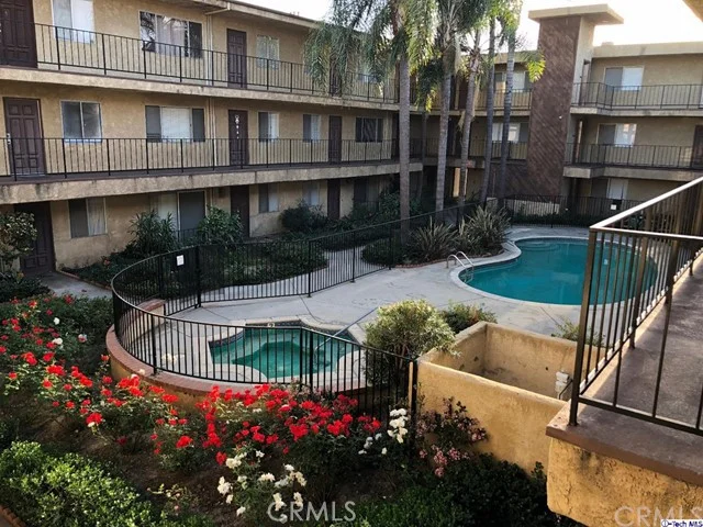 8505 Columbus #201, North Hills, CA 91343