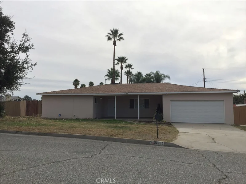 27285 Norwood, Highland, CA 92346