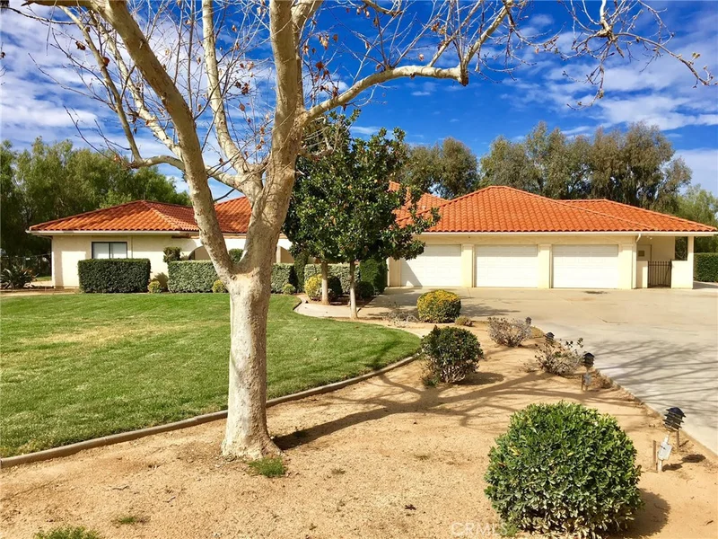 22681 Rolling Meadows, Lake Mathews, CA 92570