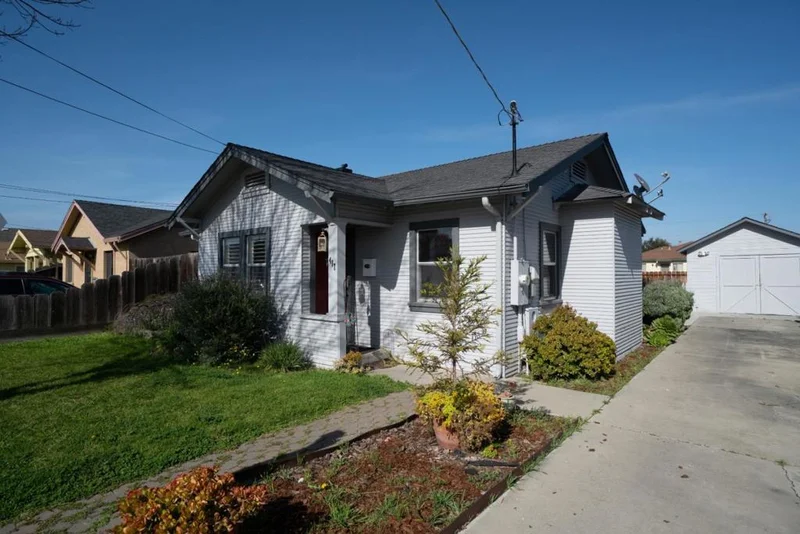 417 Riker, Salinas, CA 93901