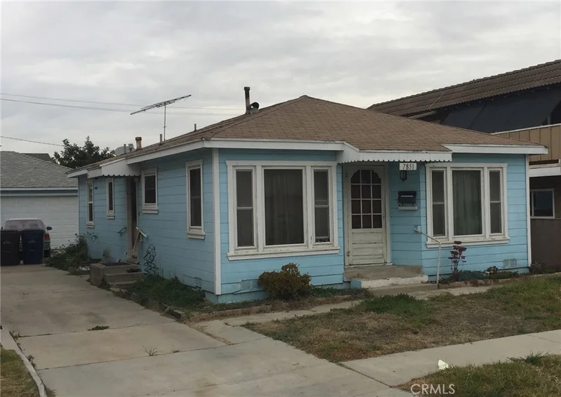 7851 Holt, Huntington Beach, CA 92647