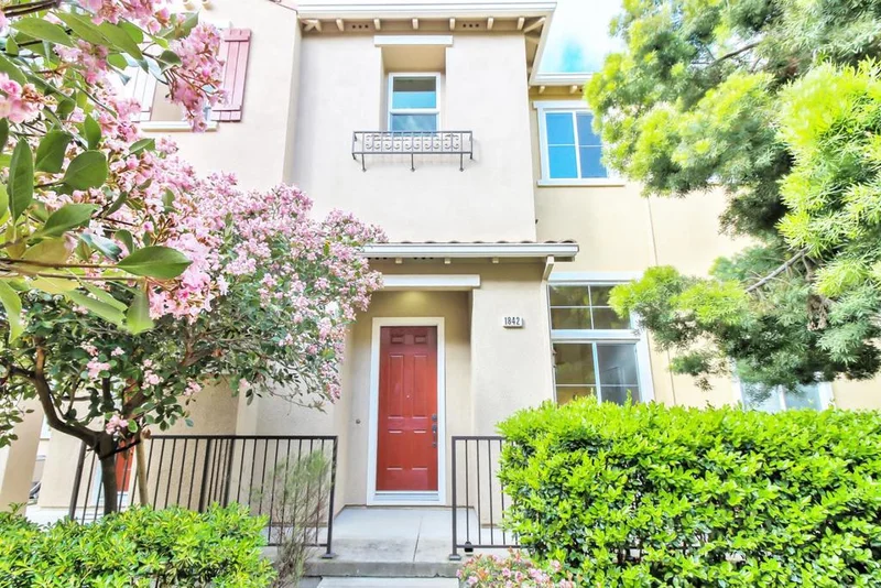 1842 Garzoni, Santa Clara, CA 95054