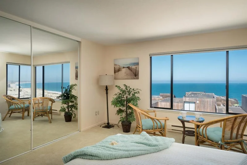 125 Surf #426, Monterey, CA 93940