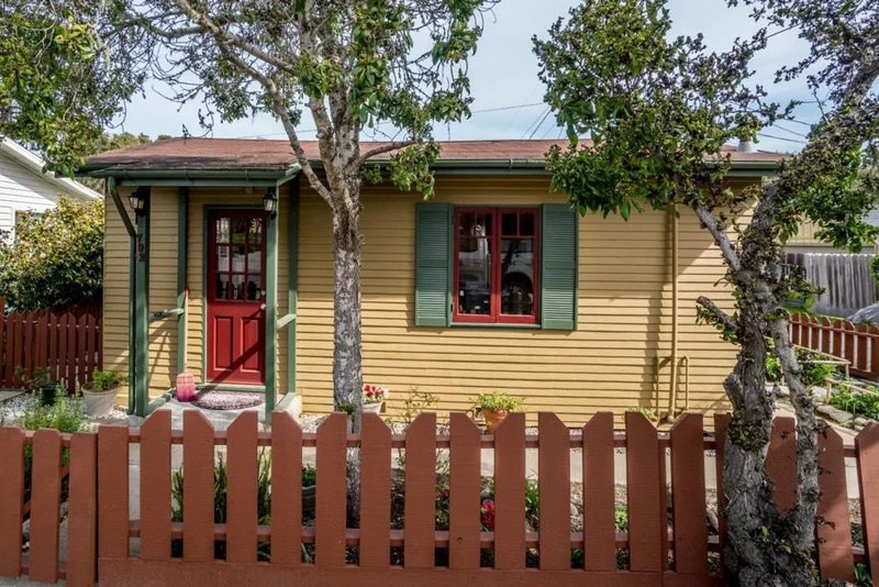 792 Sinex, Pacific Grove, CA 93950