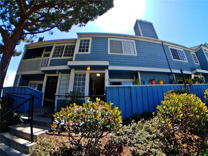 103 Spring #B, Long Beach, CA 90806