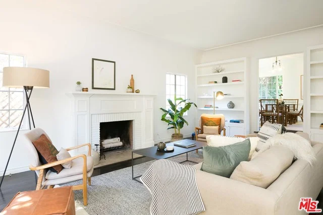 4115 Holly Knoll, Los Angeles, CA 90027