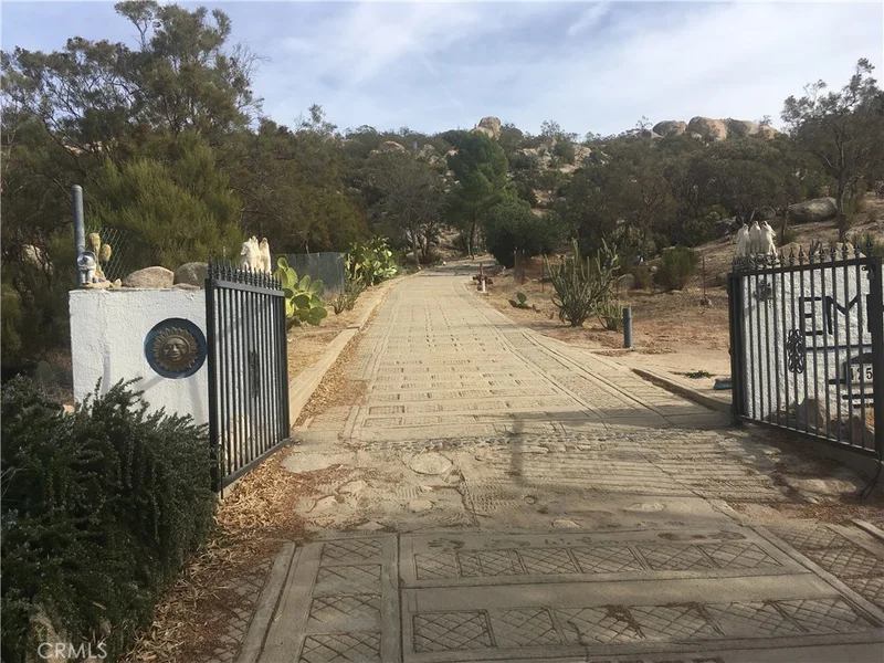 42572 Saddleback, Aguanga, CA 92536