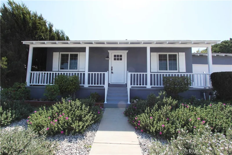 8715 Glider, Westchester, CA 90045