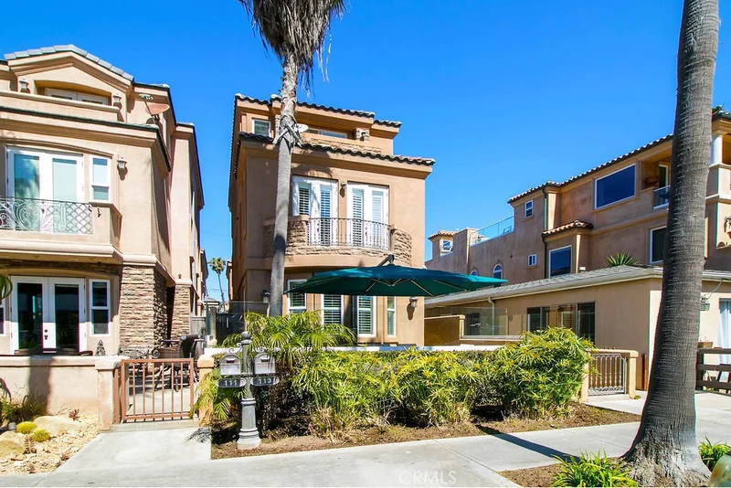 113 6th, Huntington Beach, CA 92648