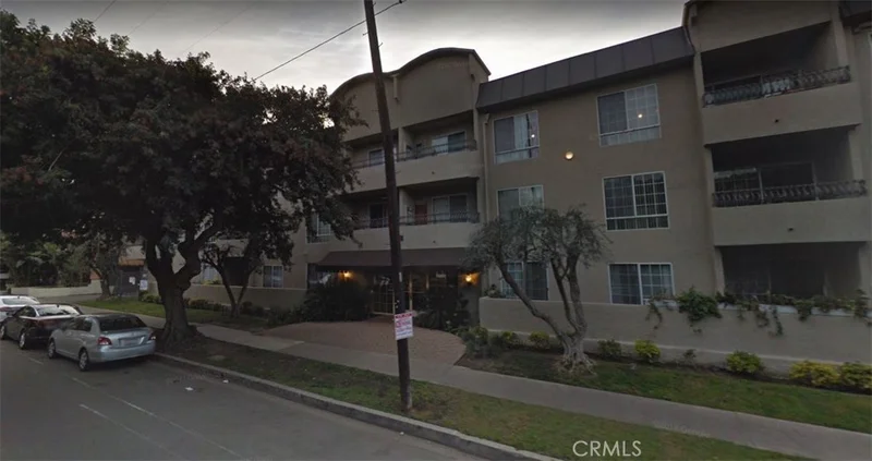 4647 Willis #106, Sherman Oaks, CA 91403