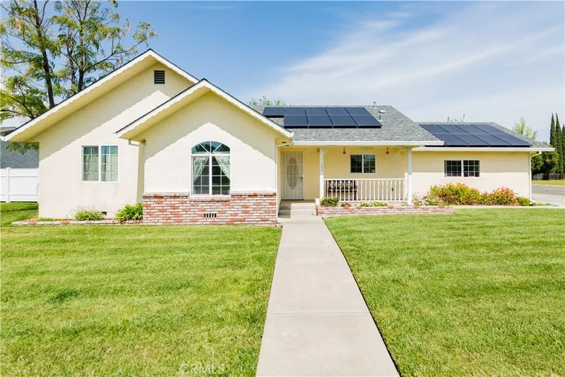 912 Monterey, Orland, CA 95963