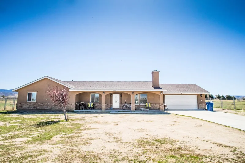 25638 Ideal, Lancaster, CA 93536