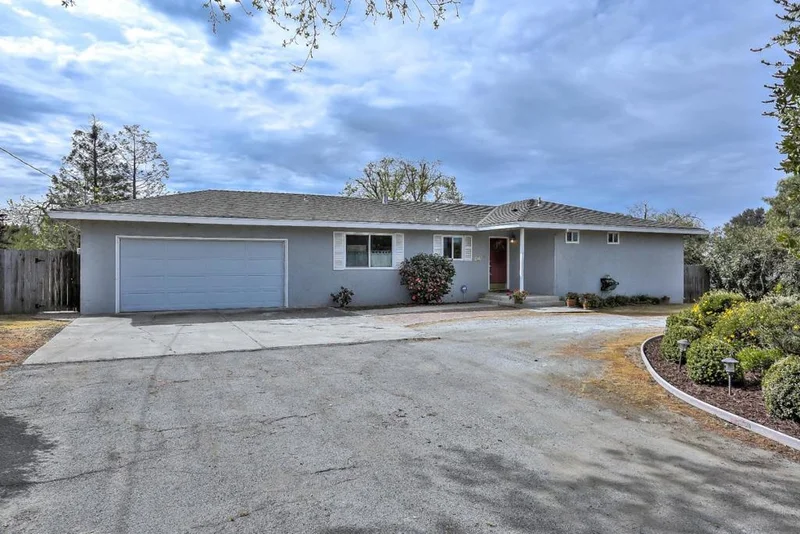 1850 E San Martin Avenue, San Martin, CA 95046