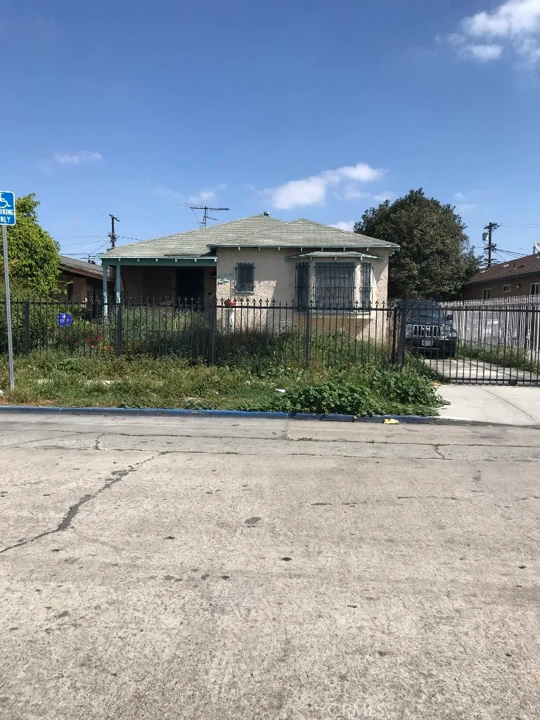 227 87th, Los Angeles, CA 90003