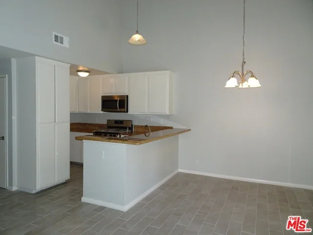 12330 Osborne Street 66, Pacoima, CA 91331