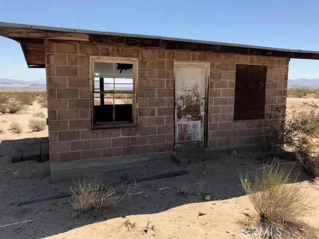 0 Hales, 29 Palms, CA 92277