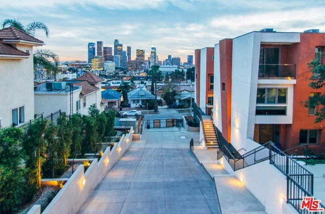 1015 Figueroa #11, Los Angeles, CA 90012