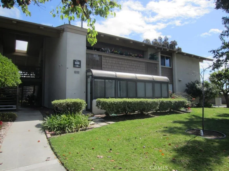 8788 Coral Springs #201D, Huntington Beach, CA 92646