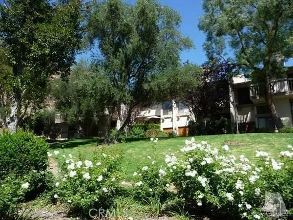 26022 Alizia Canyon #E, Calabasas, CA 91302