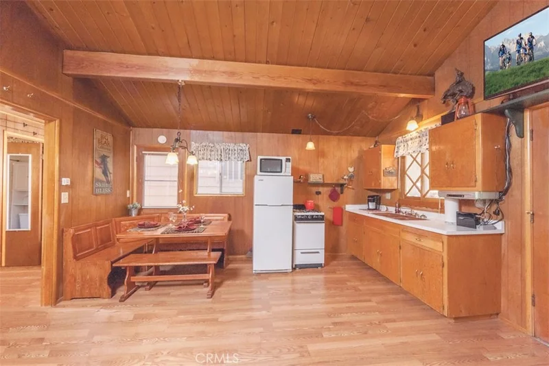189 Pine, Sugar Loaf, CA 92386